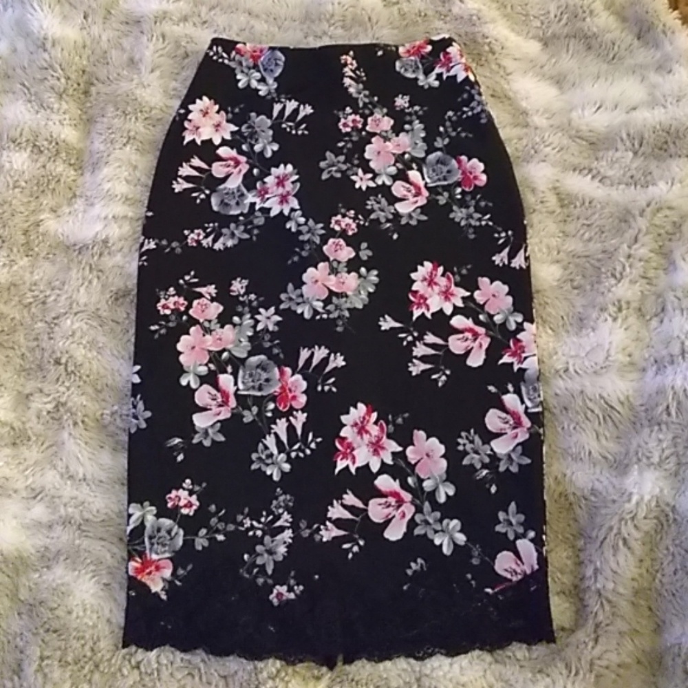 Black floral express pencil skirt sz 2